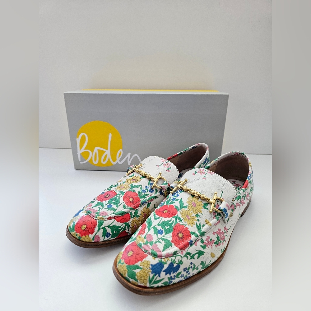 Boden White and Red Poppy floral loafers Size 40 - Picture 3 of 10